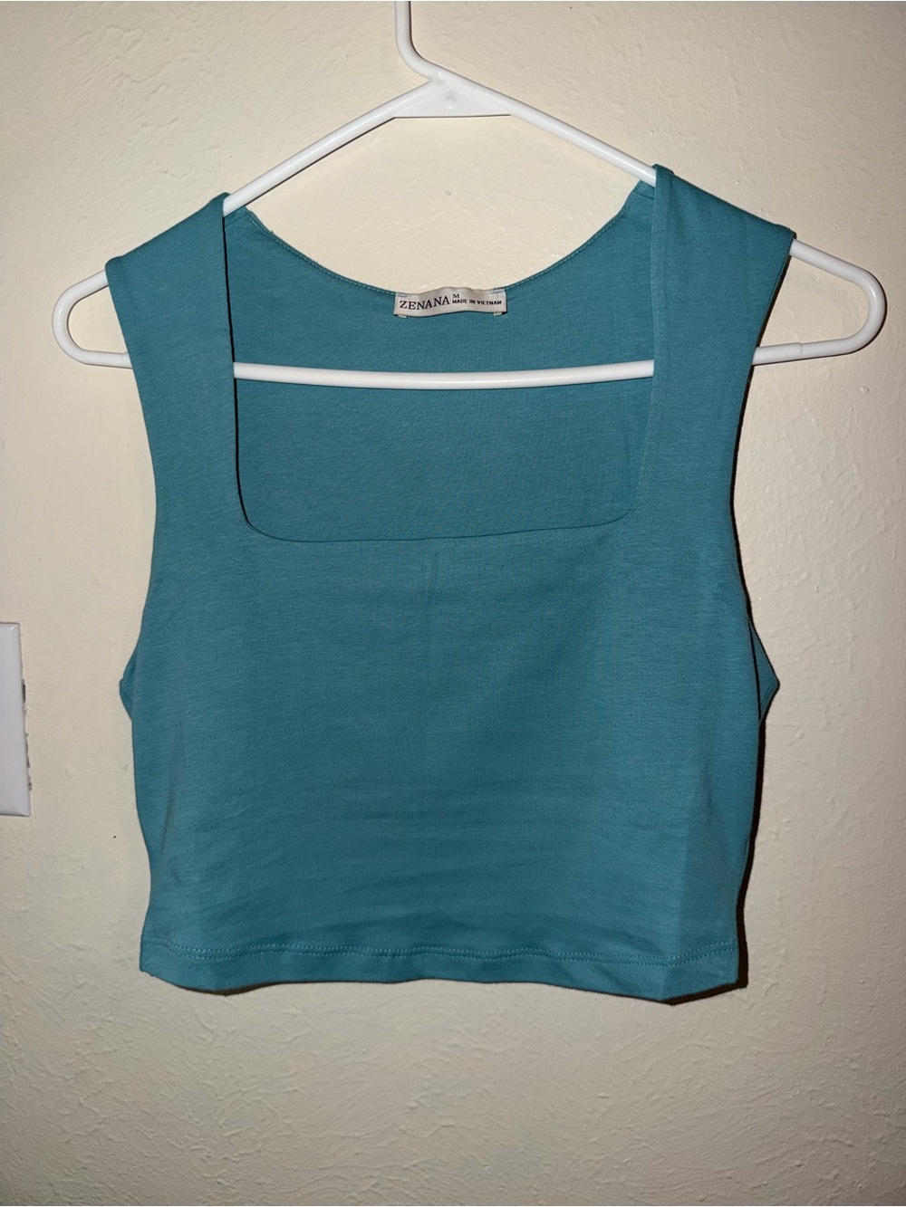 Set of 2 Zenana Outfitters Square-Neck Crop Tank Top Size Medium
